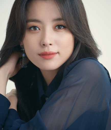 Han Hyo-joo's Profile: Instagram, Age, Height, Education, Hometown, Family, Marriage, Recent Status Summary