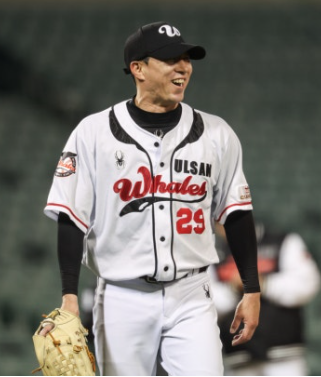 [퓨처스리그] ‘43세’ 고효준 최고령 승리 기록 경신! 울산 웨일즈, ‘최강’ 상무에 1-0 영봉....