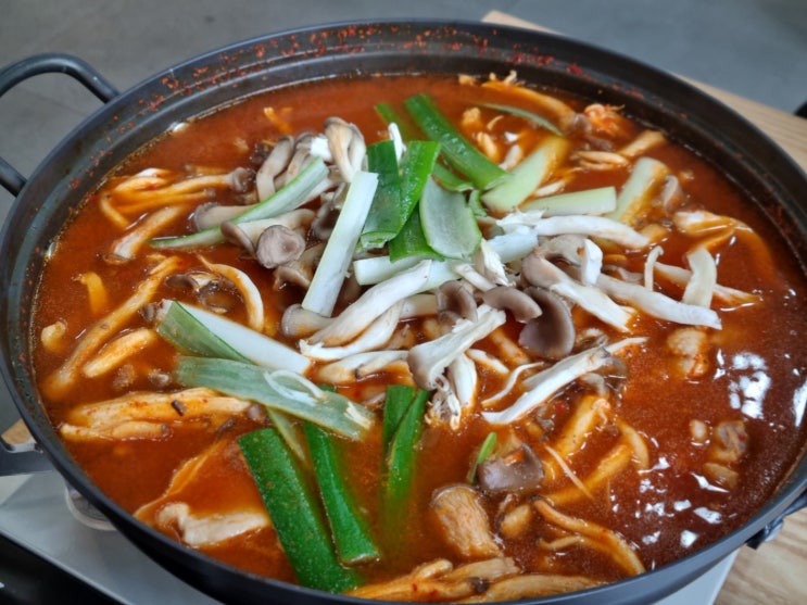  영등포 타임스퀘어 맛집 보말칼국수배말삼계탕 버섯닭매운탕