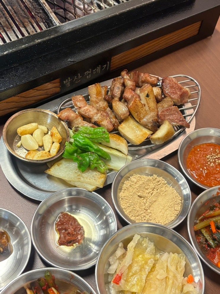  인천 아라동 맛집 발산껍데기, 곁들임 구성 좋은 검단삼겹살 직접 구워줘요!