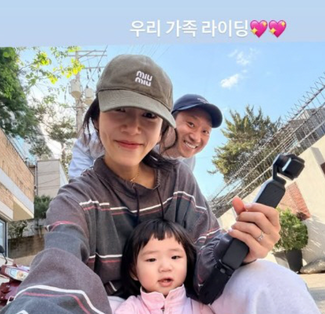   손담비 이규혁 가족의 특별한 라이딩과 400만 원대 럭셔리 유아 전동차 화제