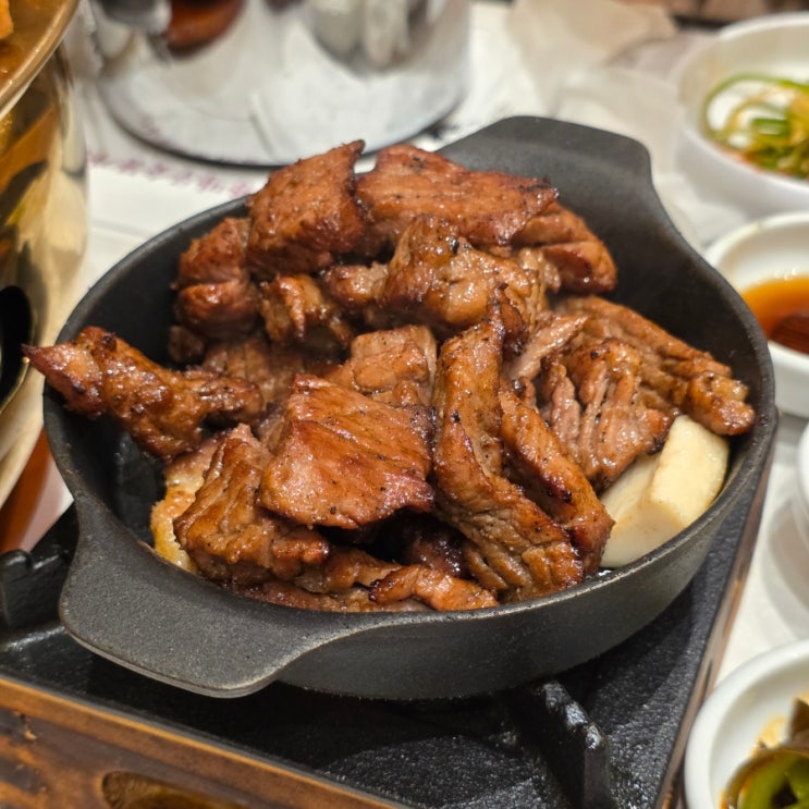  양산 물금 구워주는 돼지갈비 맛집 가족모임 하기 좋은 용마루숯불가든