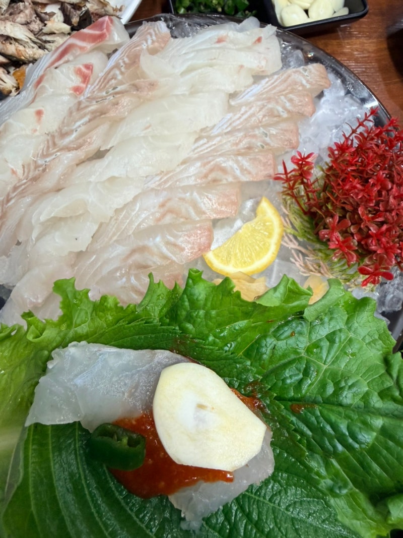 안산횟집 선부동 회 맛집 어장관리, 다양한 스끼다시와 두툼한 회 한상