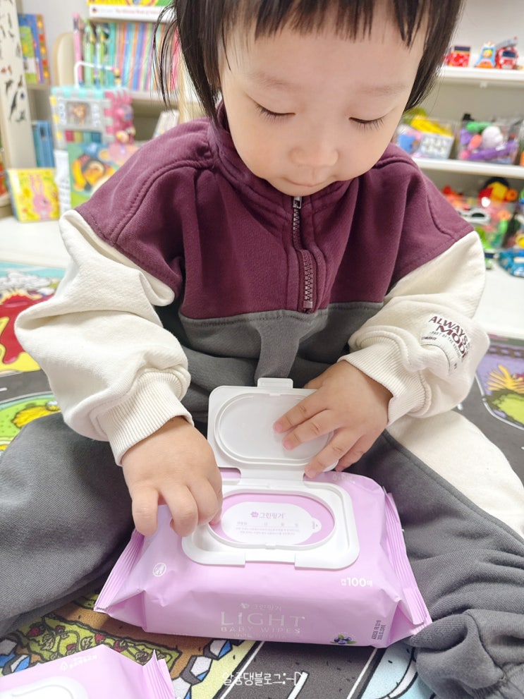 매일 사용하는 그린핑거 라이트 물티슈 아이 손과 입 닦기 좋은 약산성 유아물티슈