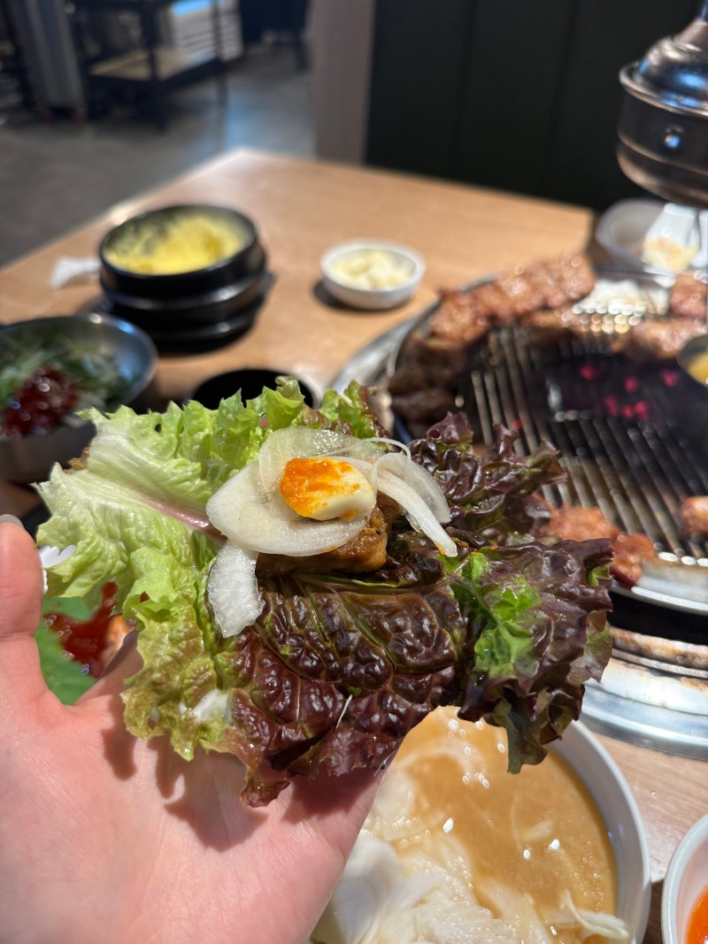 [흥부골] 숯불 돼지 왕갈비, 후식 냉면이 공짜! 다산 맛집