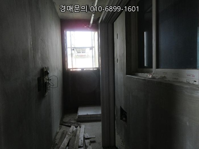  밀양 공동주택 경매, 사용승인 미필 건물만 매각되는 밀양시 내이동 727-9 아파트/오피스텔 101동 401호 (감정가 대비 반값 기회!) 2020-2941