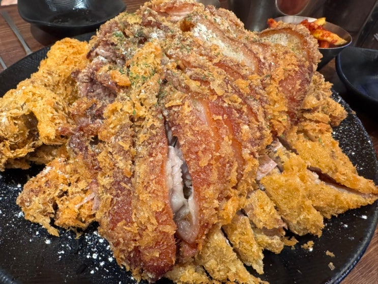  먹거리/구디/족발] 구디 맛집! 색다른 족발집. <대두족발>