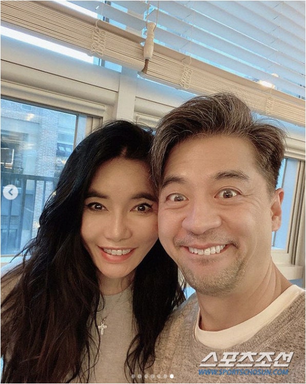 6살 연상 아내에게 첫눈에 반해 어린 나이에 혼인신고까지 감행한 배우 권오중