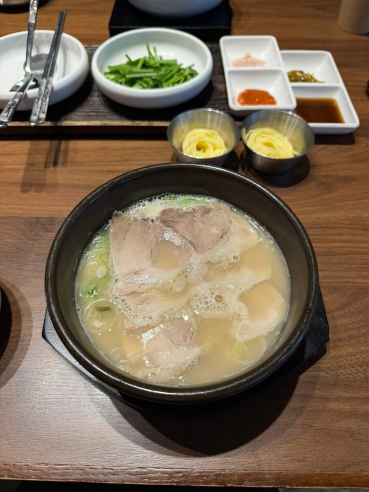  부산 장전동 부산대 국밥 맛집 육수재