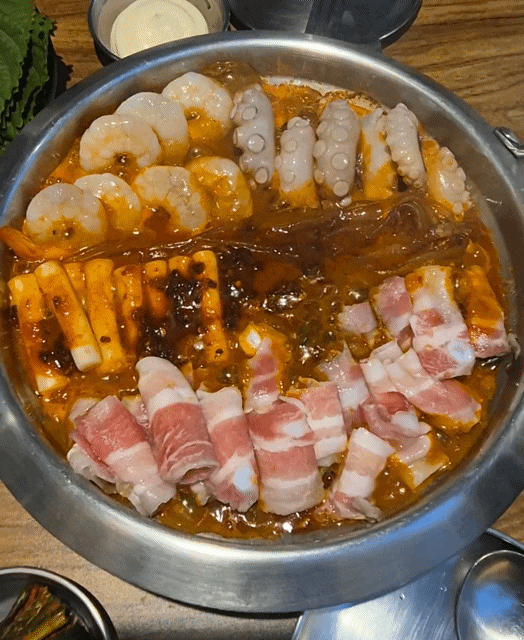  발산역 술집 저녁 밥 두 공기 순삭한 맛집, 국민낙곱새 후기 (마라 추가 필수)