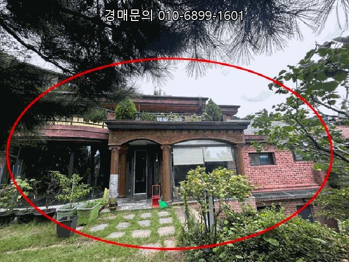  서울 종로구 평창동 북한산 자락 고급 단독주택 경매, 2회 유찰로 29억대까지 떨어진 대저택 투자 실거주 기회 2025타경103783