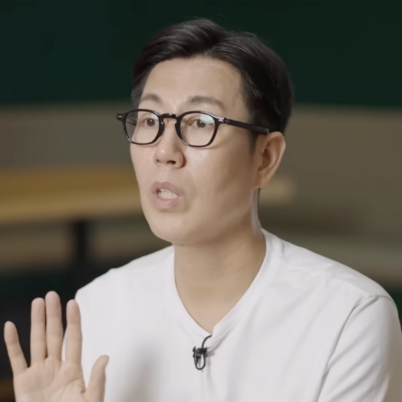 "이렇게까지 한다고요?" 김영철이 15년간 매일 한 영어 공부법