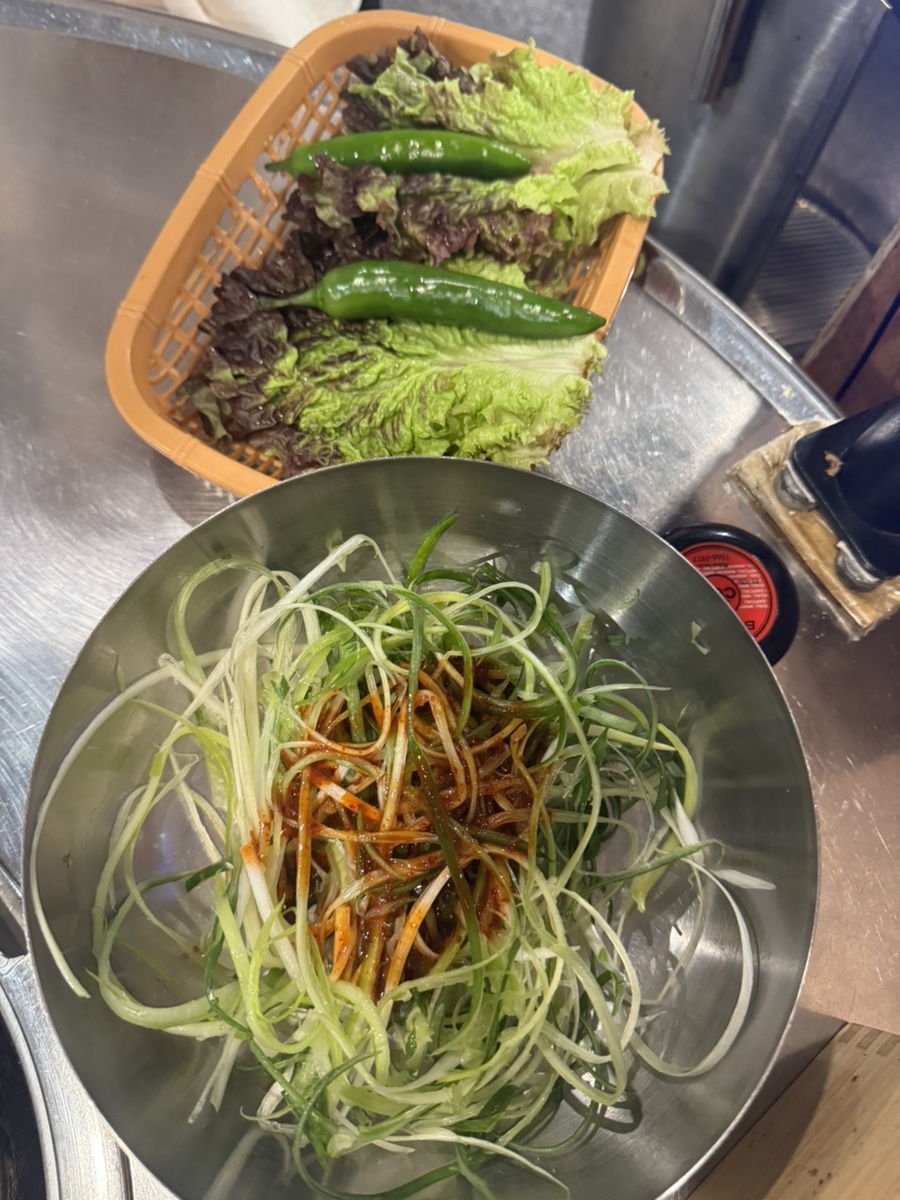 진담식당 남성역점 사진 2