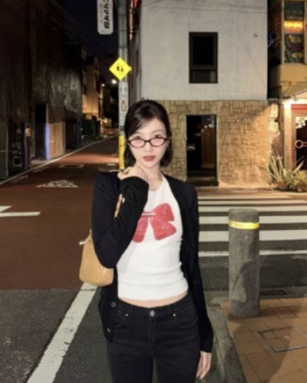   레드벨벳 조이·크러쉬 일본 데이트 포착! 5년 차 커플의 달달한 첫 럽스타그램