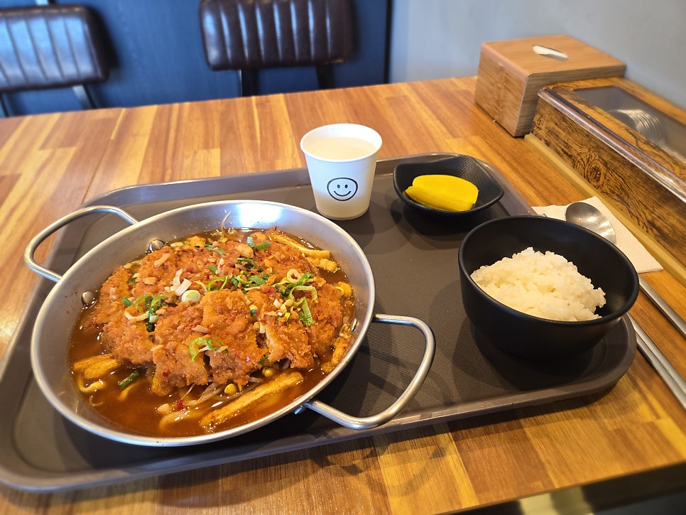 빨간지붕 시지경산점 사진 1