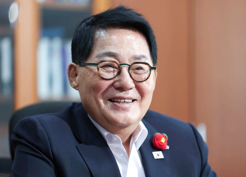 84세 박지원 "의장하기 딱 좋은 나이" .. 개헌 추진 의지도 밝혀