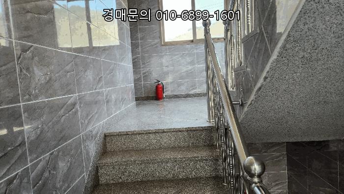  경남 거제시 연초면 송정리, 직주근접 배후수요 탄탄한 다가구주택 경매 물건 (감정가 36%) 2025타경21051