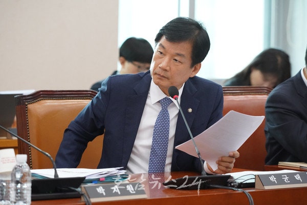  박균택 의원 ‘재판 지연 차단법’ 본회의 통과 “재판 회피‧시간끌기, 더는 통하지 않는다”