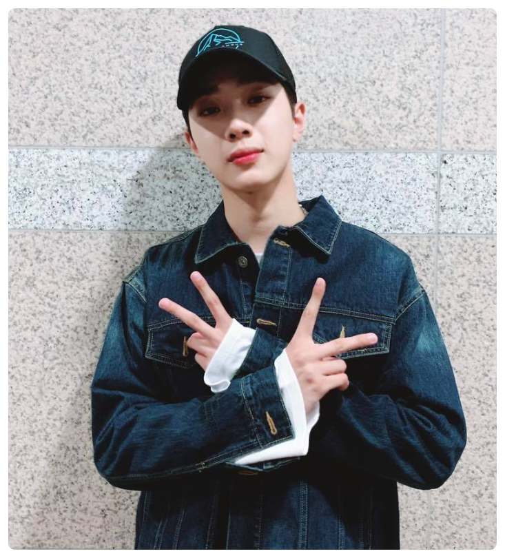 워너원 라이관린 프로필 및 은퇴 후 영화 감독 변신 근황