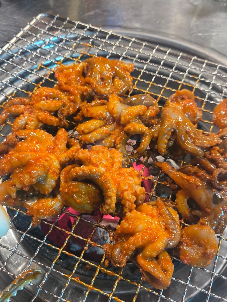  쫀득함이 남다른 삼각지역 맛집 꾸어먹쇠 (ft. 용산 회식 추천 메뉴 쭈꾸미 & 된장술밥)