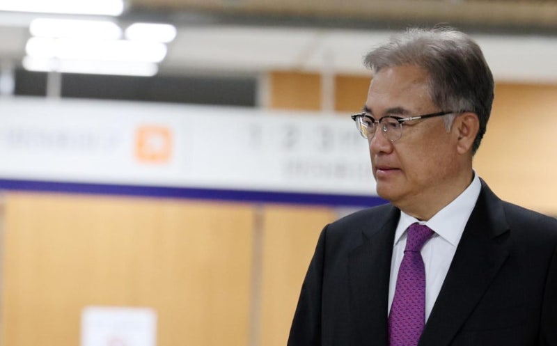정진석, 충남 공주·부여 보선 공천 철회... "당 결속 위해 물러난다"