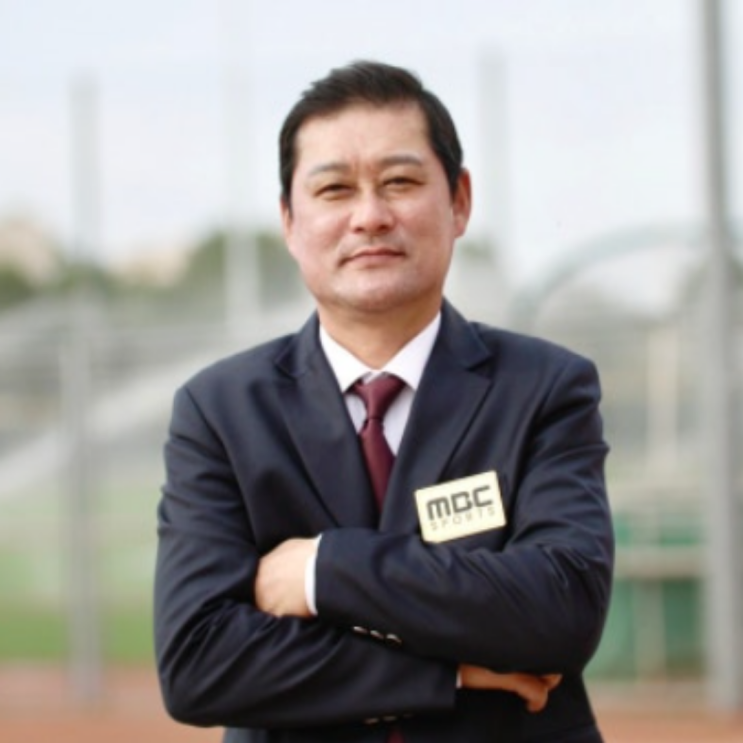 논란의 이종범이 다시 야구계로 돌아왔다!! MBC스포츠플러스 해설위원으로 나타났네?? KT 팬들은 물론 야구팬들은 그의 복귀를 어떻게 생각할까?? 워크에식없는 신뢰감제로!!