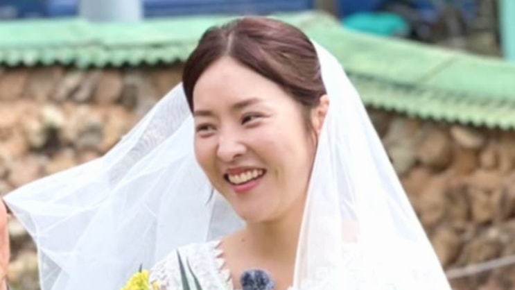  “결혼 절대 안 할 줄 알았는데…”  개그우먼 한윤서, 훈남 예비신랑 문준웅 공개되자 모두 놀란 이유