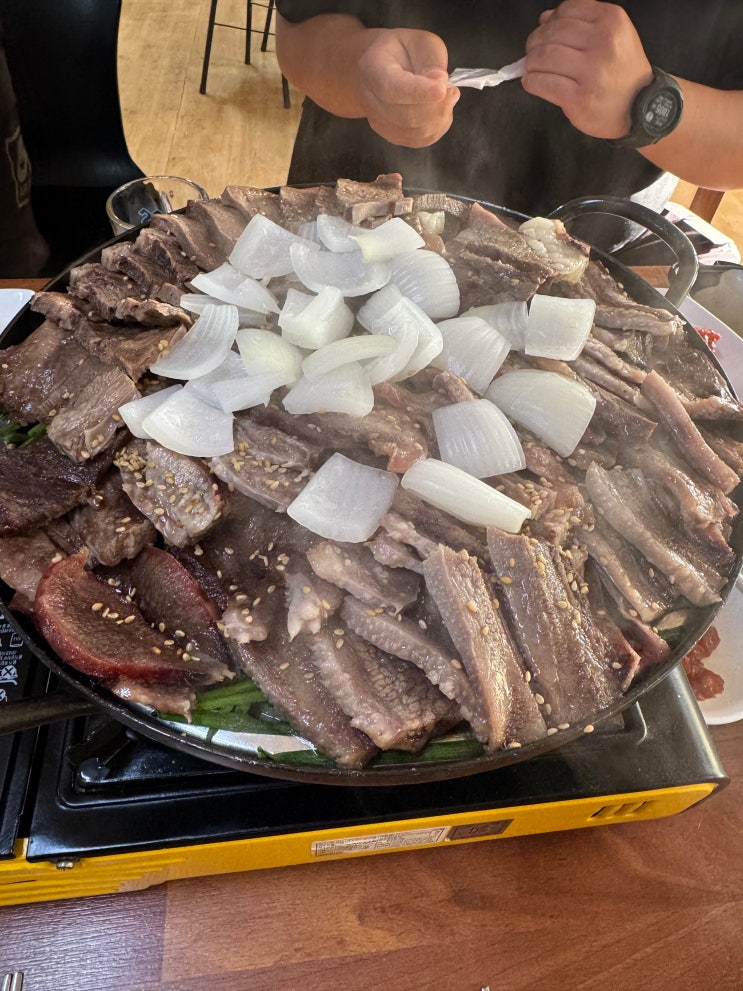  [익산 근본 맛집]  하루 전 예약 안 하면 못 먹는다고? 익산 여산면 '명가 시골장터' 소머리수육의 위엄