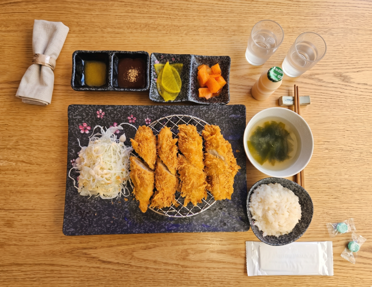  퍽퍽함 제로 입에서 녹는 이치돈까스 치킨까스!