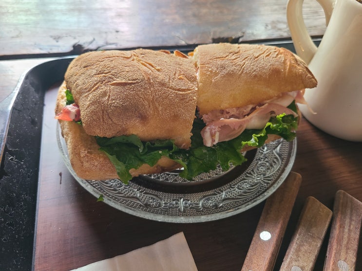  [압구정로데오역] 강남에서 느끼는 유럽 감성 카페, 베이커리 맛집 <투아투아>
