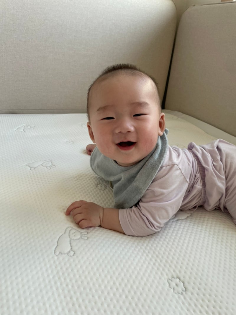 엄마취향 한가득, 아기침대 끝판조합. 일룸 쿠시노, 엘라비아 S6 퀸사이즈, 이몽 듀라론 아기....