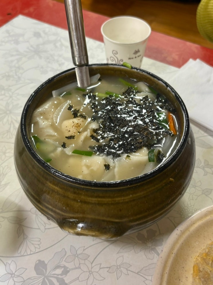  북촌 맛집 삼청동수제비 •  주말 웨이팅 없이 먹은 솔직 후기 (수제비, 감자전)