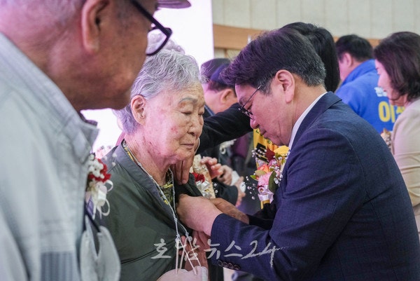  “어버이 은혜 감사”…광주시, 어버이날 기념행사