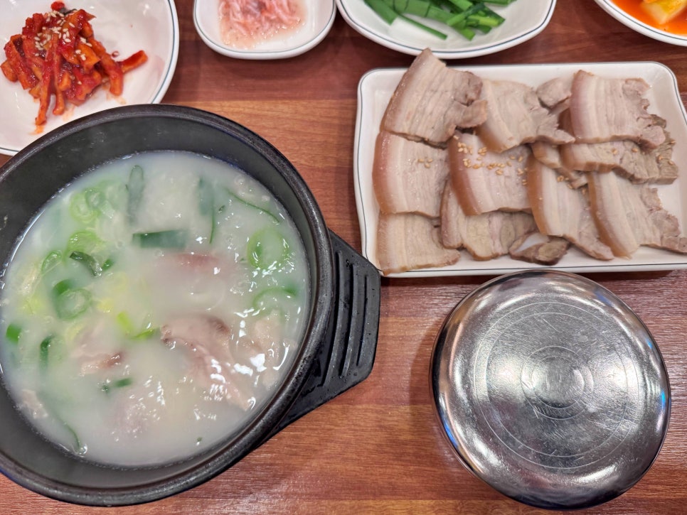 일품돼지국밥 복현점 사진 2