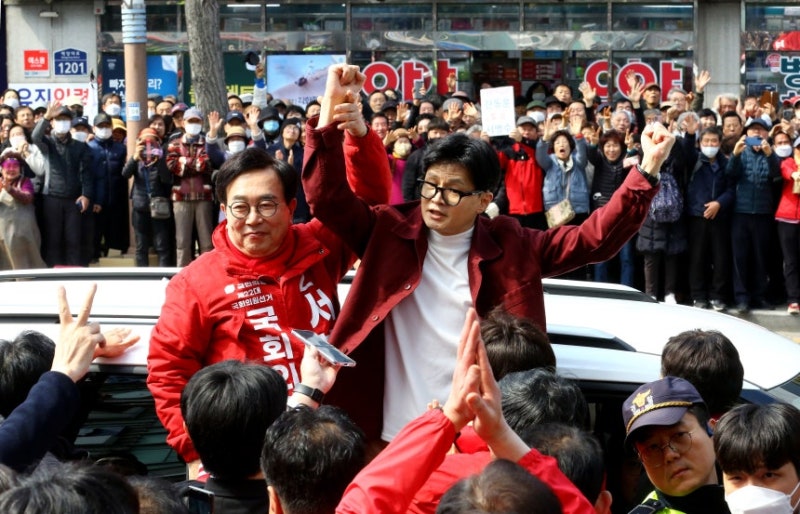 부산 정치 지각변동.. 5선 중진의 파격적 결단