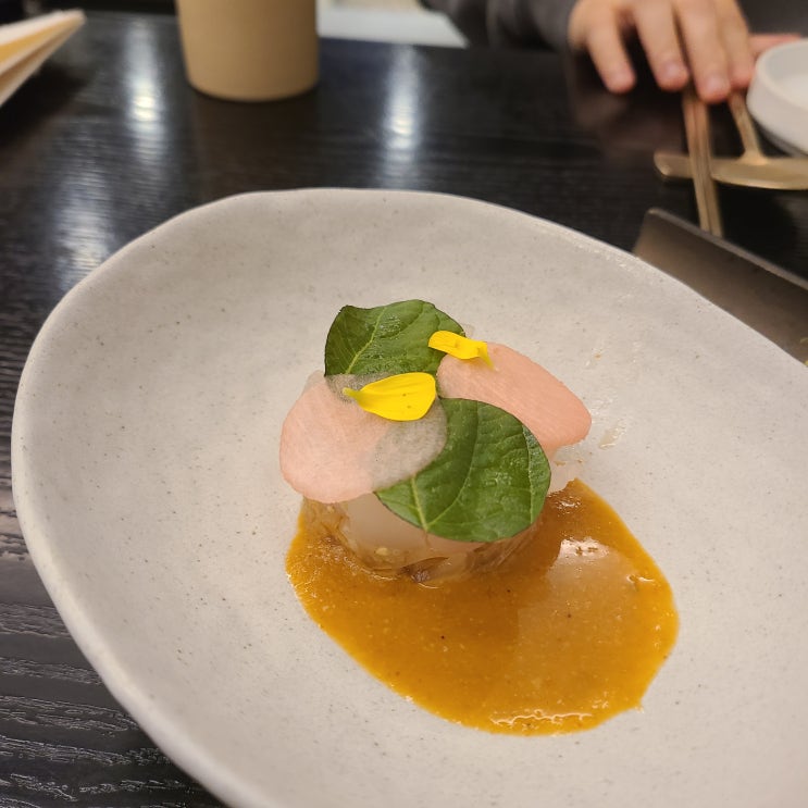  종로 삼청동 한옥에서 즐기는 한정식 맛집 <목석정>