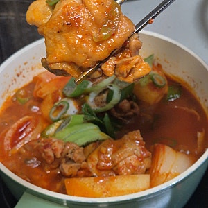 식당보다 맛있는 닭다리살 순살 닭볶음탕 레시피