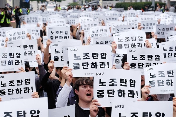  삼성전자 노사 갈등 정부 직접 개입, 사후 조정 카드로 돌파구 찾나