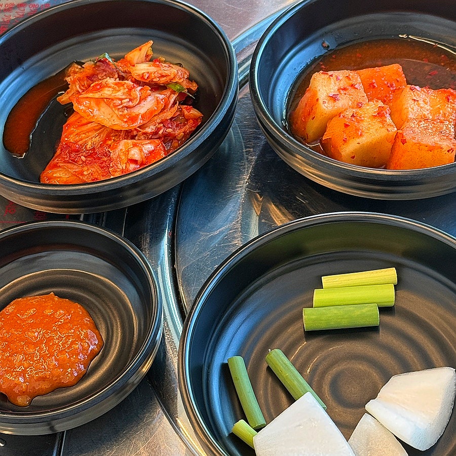 부산아지매국밥 감일테라타워점 사진 1