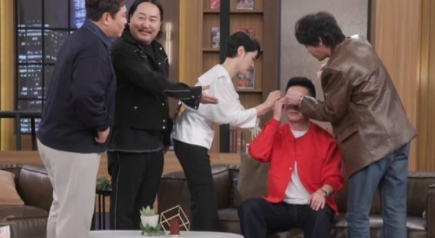   20년 장수 DJ 김태균이 밝힌 컬투쇼 불참 4번의 비밀과 대두 혈통 대결