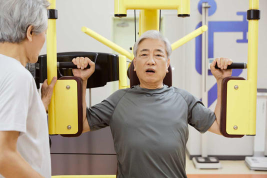 근육 줄어드는 속도 늦추려면 단백질 챙기고, 週 3회 근력 운동