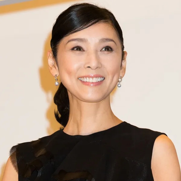  65세 맞아? 일본 최강 동안 여배우 쿠로키 히토미 뱀파이어급 근황
