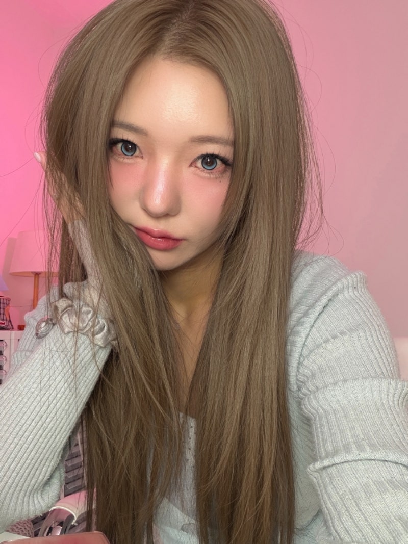 유튜버 다른커플 래인 붙임머리, 왜 메이크유이 스타일은 분위기부터 달라 보일까?