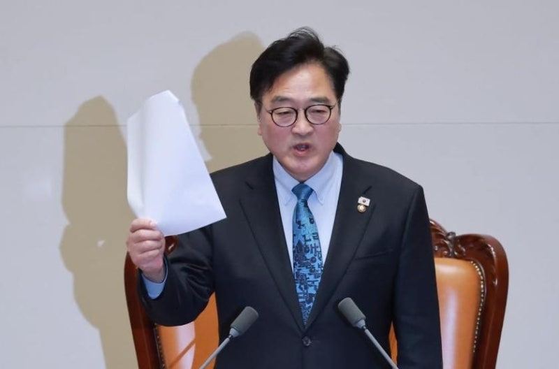 39년 만의 개헌 시도 중단, 우원식 의장 절차 멈춘 현재 상황