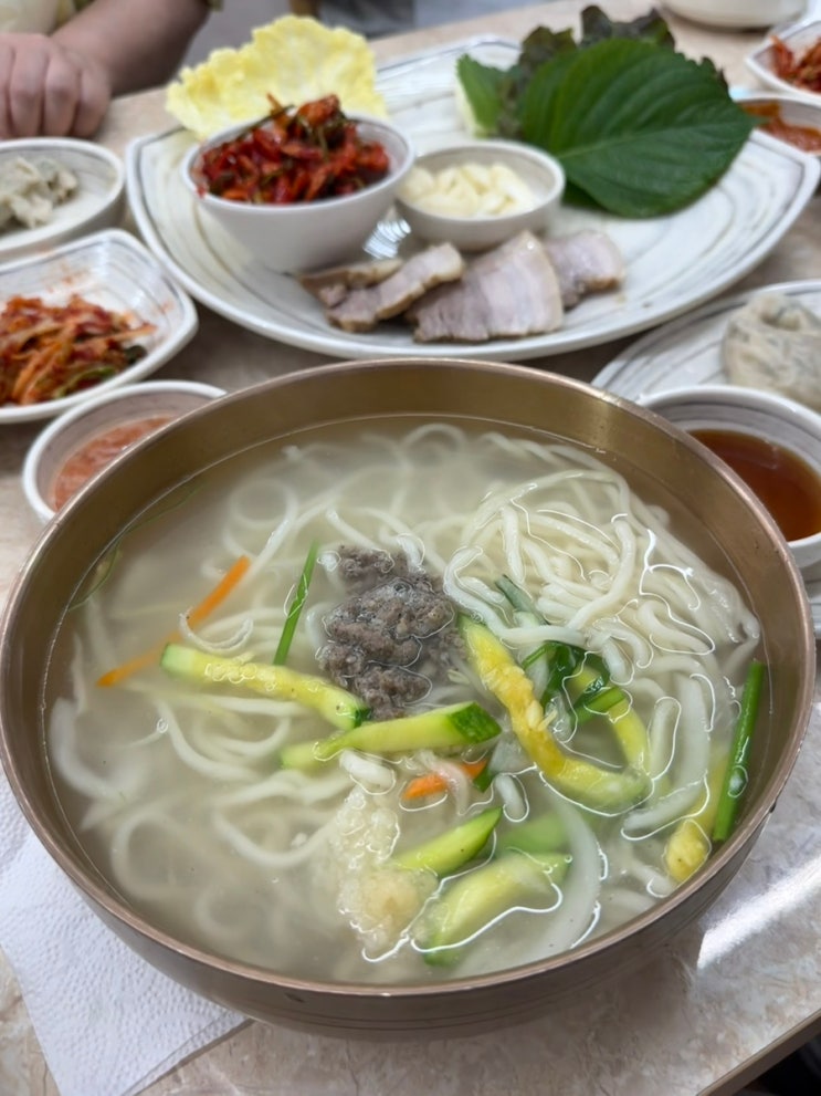  과천 지정타 맛집 : 한칼 칼국수와 보쌈 정식 든든한 점심 내돈내산 후기