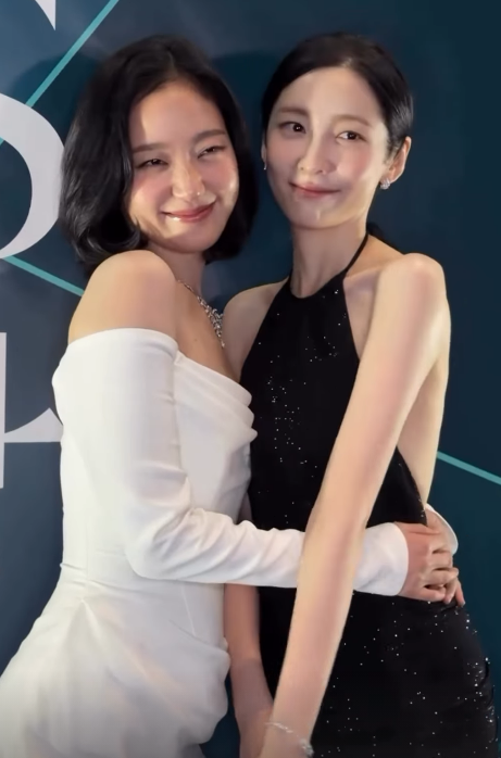  칠흑과 순백의 변주, 박지현·김고은이 완성한 백상예술대상 시상식 드레스