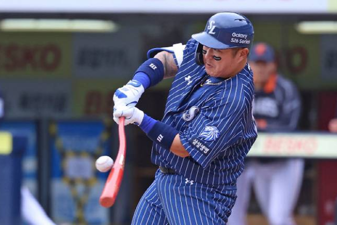  최형우 4500루타 D-7 · 문보경 부상 · 300만 관중 — KBO 2026 5월 이슈 다 터졌다