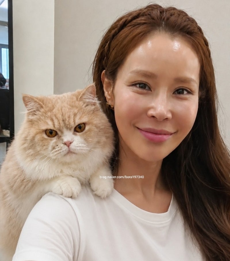 [여름 대비] 나이 들키는 '목주름', 매일 5분 마사지로 매끈한 데콜테 라인 만들기!
