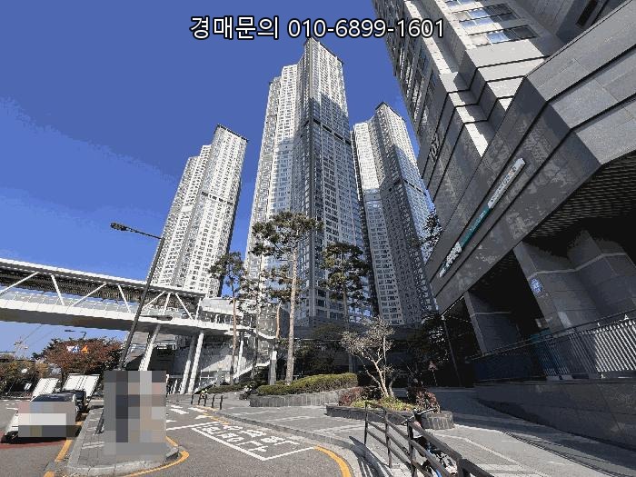  경기도 고양 일산서구 탄현동 랜드마크 일산두산위브더제니스 105동 16층1601호, 우수한 교통 환경과 학군을 자랑하는 초고층 아파트 경매 2025타경64562
