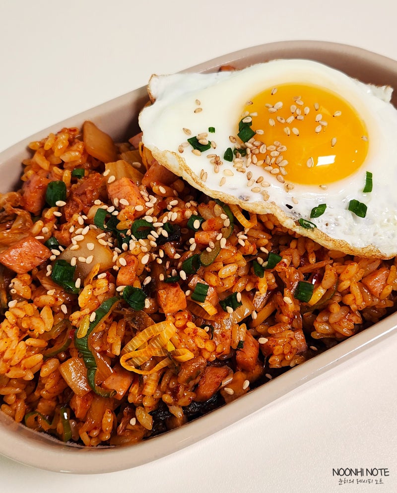 스팸 김치볶음밥 황금 레시피 마요네즈로 더 맛있게 간단한 저녁메뉴
